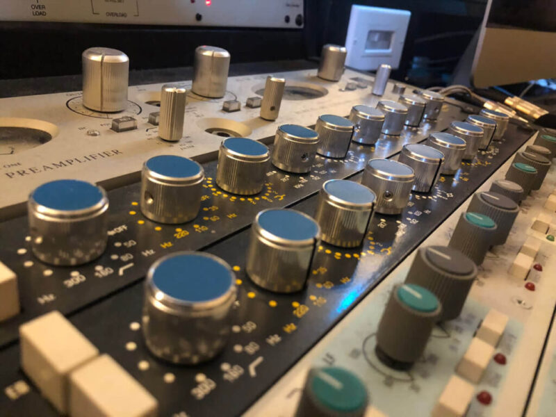Infinite Recording Studios - Vintage Recording Equipment Infinite Recording Studios - Vintage Recording Equipment